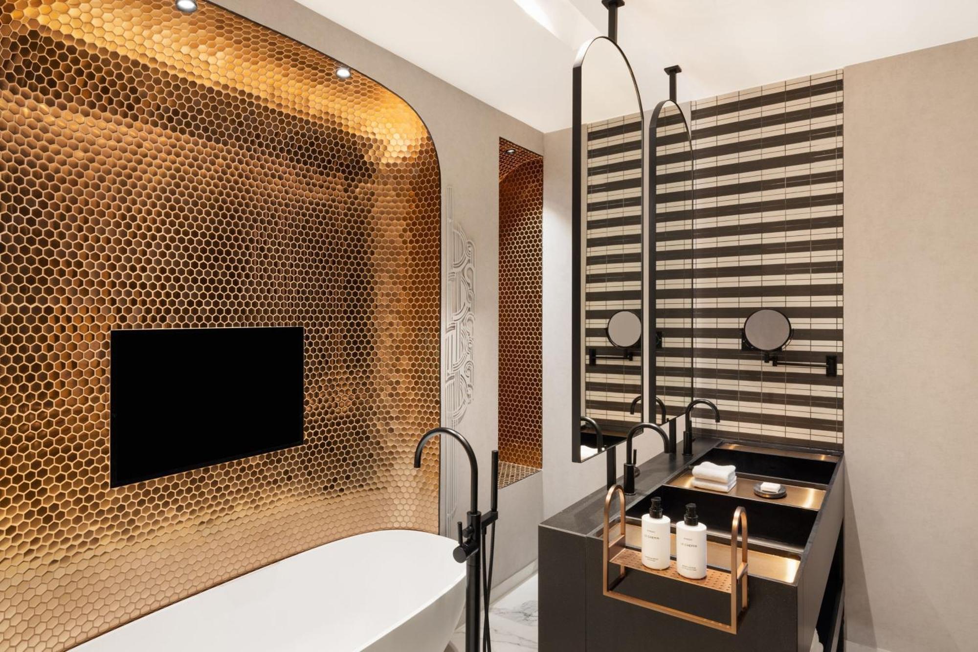 Paragraph Freedom Square, A Luxury Collection Hotel, Tbilisi Luaran gambar