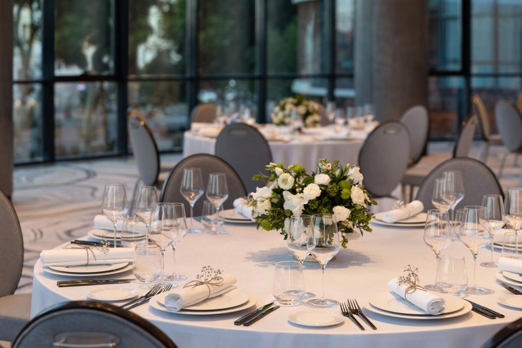 Paragraph Freedom Square, A Luxury Collection Hotel, Tbilisi Luaran gambar