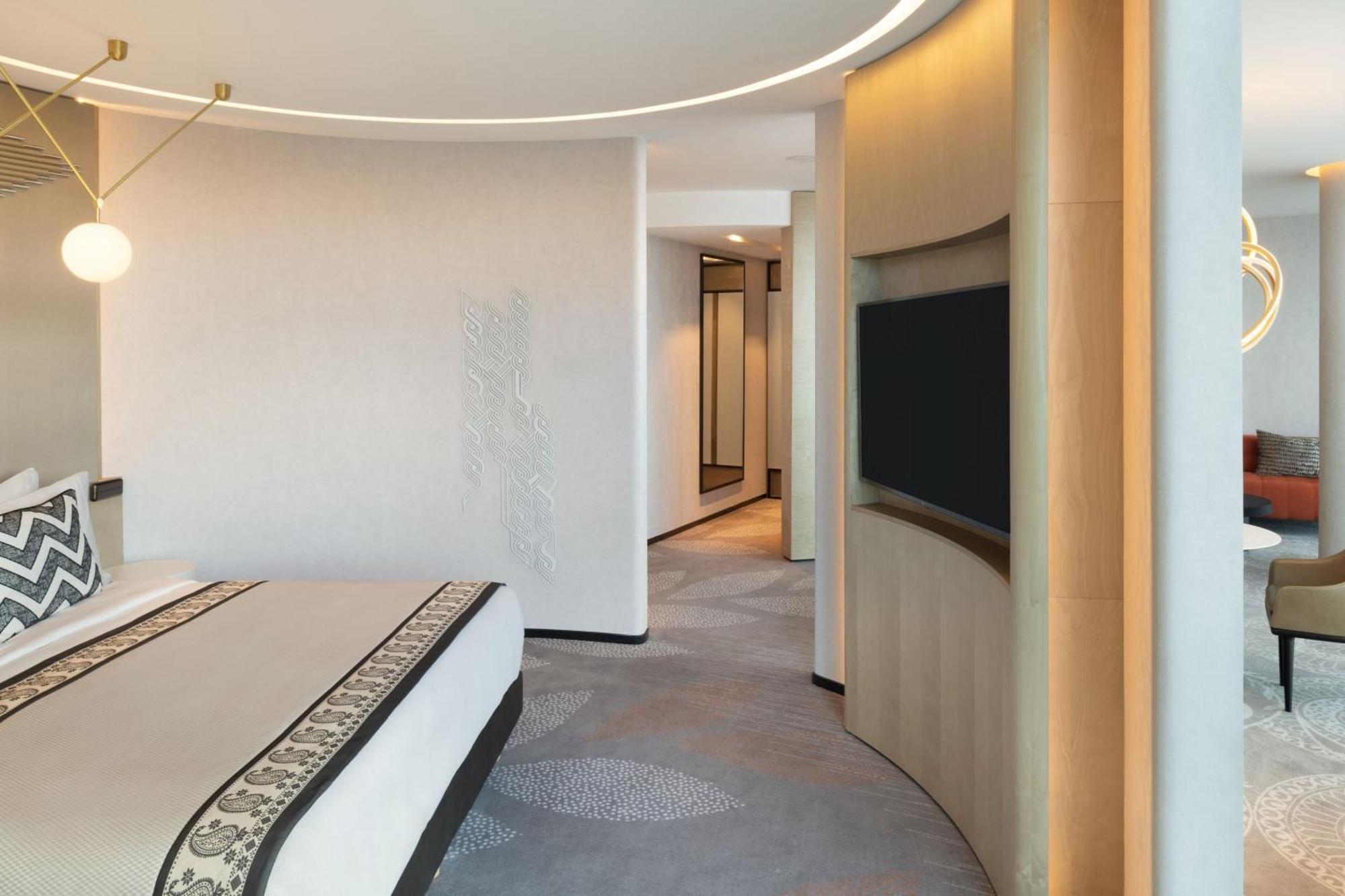 Paragraph Freedom Square, A Luxury Collection Hotel, Tbilisi Luaran gambar